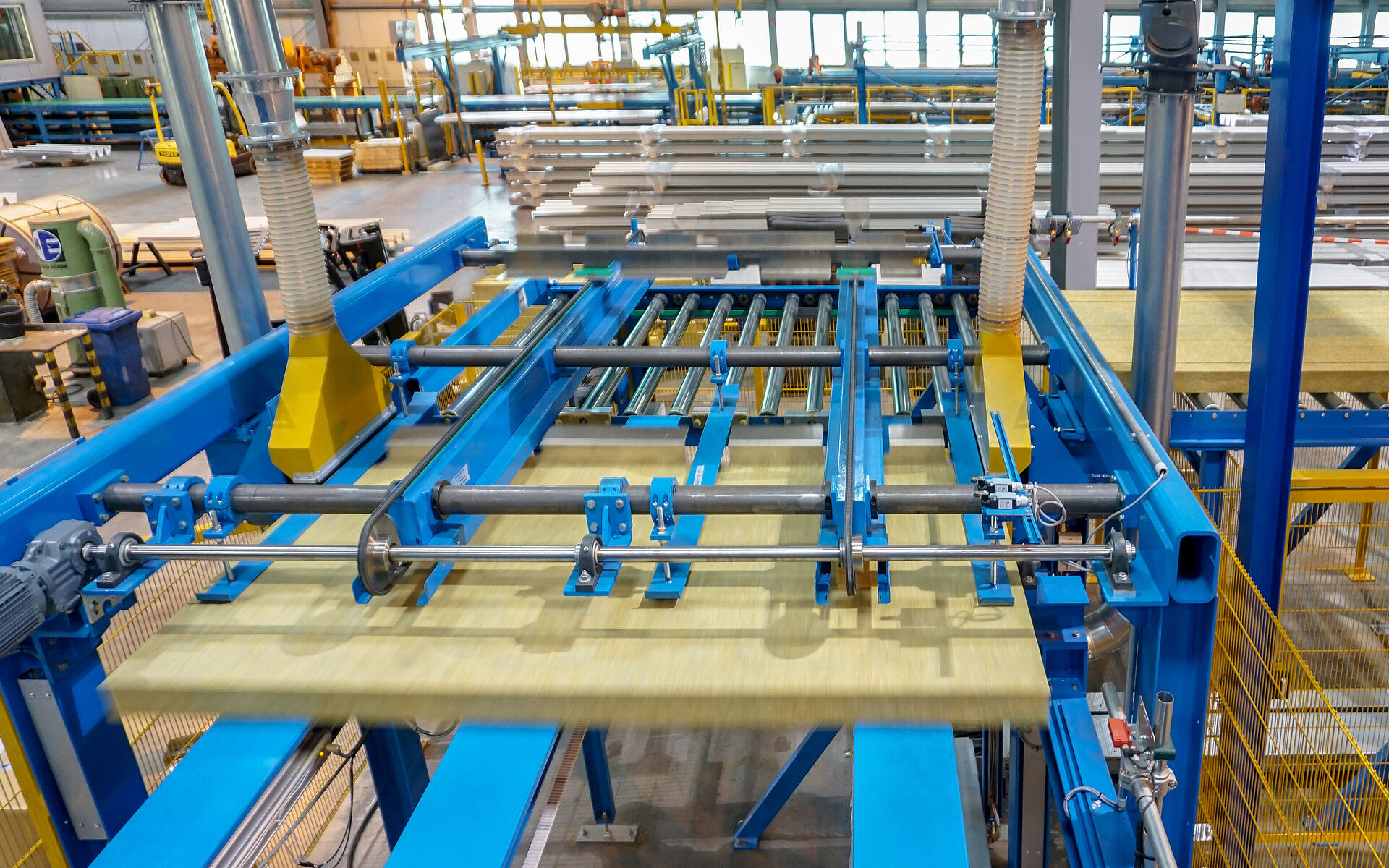 Leitz spindle containing circular sawblades with gullet protected circular sawblade
